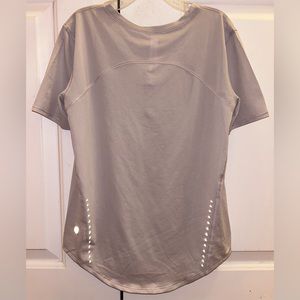 lululemon shirt size 2